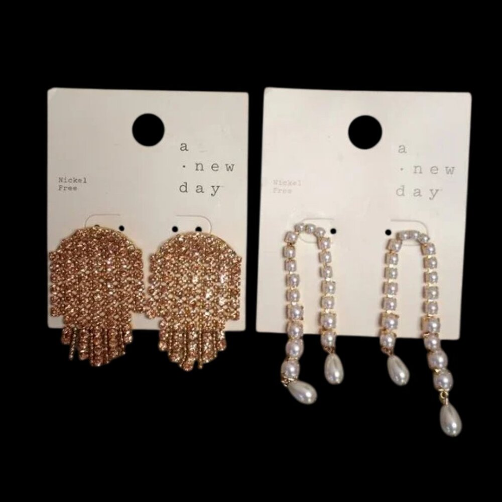 2 Pairs of Earrings with Rhinestones and Pearl's